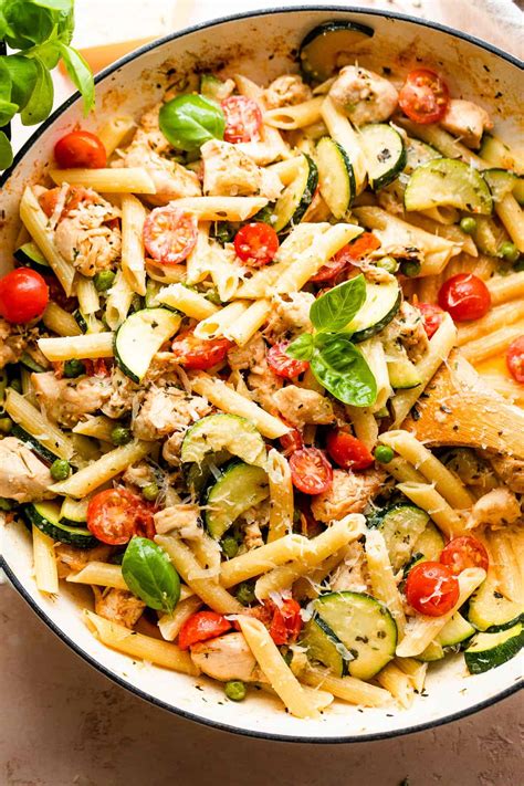 Chicken Pasta Primavera | Diethood