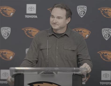 WATCH: Oregon State HC Jonathan Smith Press Conference - BeaversEdge