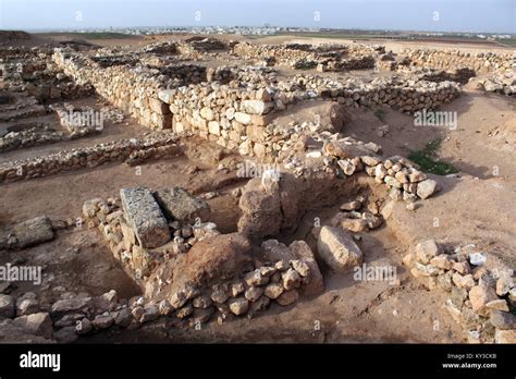 Ruins of houses in ancient city Ebla, Syria Stock Photo - Alamy