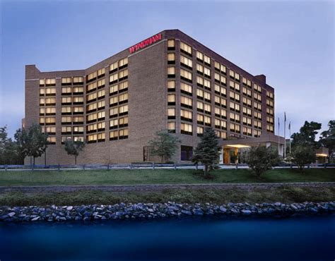 Sheraton Lisle Naperville Hotel