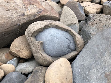 This rock inside a rock : r/mildlyinteresting