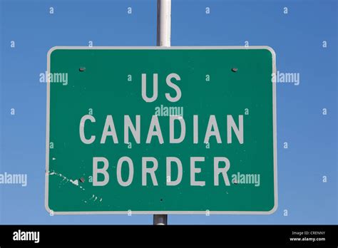 US - Canadian border crossing sign, White Pass, south Klondike Highway ...