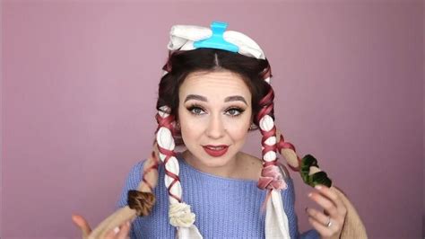 Super Easy Heatless Sock Curls Tutorial with Amazing Results | Upstyle