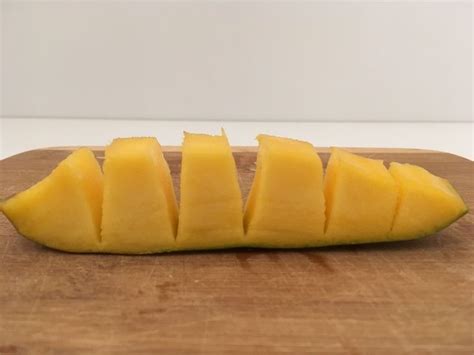 How to Peel a Mango Without Wasting any Fruit | Peeling a mango, How to peel a mango, Mango