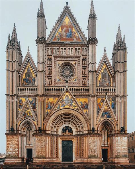 Orvieto Cathedral | Accidentally Wes Anderson