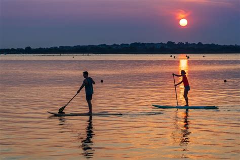 5 Essential Stand Up Paddle Boarding Beginner Tips - Kayak Paddling