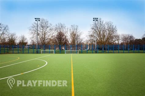 Mile End Park Leisure Centre and Stadium, Tower Hamlets | Sports Facility Hire | Playfinder