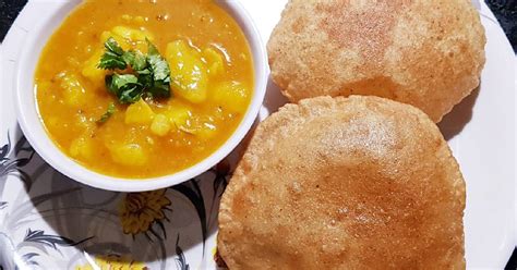 Aloo Sabji and Poori Recipe by Swati Chauhan - Cookpad