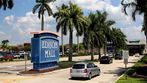 Edison Mall changes as its surroundings change