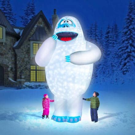 This Giant 15 Foot Inflatable Abominable Snowman Is The Ultimate Winter ...