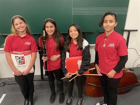 Middle school band, string orchestra perform holiday concert | News | coastalview.com