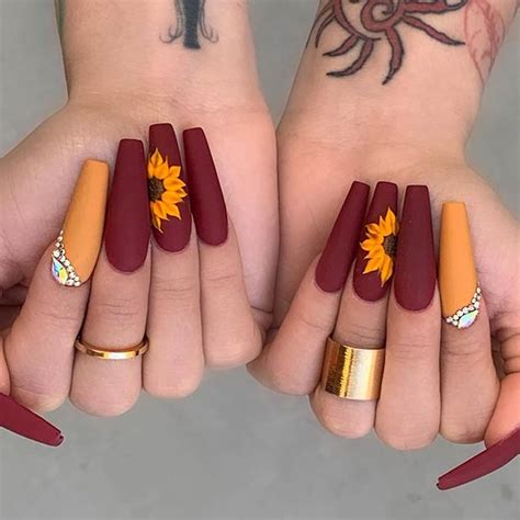 23 Sunflower Nails That Will Make Everyone Jealous - StayGlam