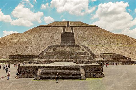 Premium Photo | Teotihuacan pyramids complex mexican archaeological ...