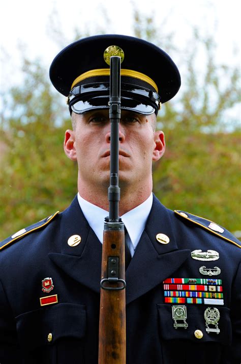 New York Army National Guard Team Honors 10,427Veterans At Funerals in 2010 | Article | The ...