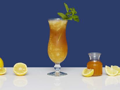 Hurricane Drink Recipe: How to Make a Hurricane Cocktail - Thrillist