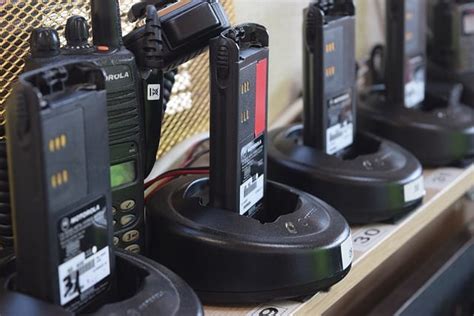 Complete Guide to Two Way Radios: Ham, CB, FRS, GMRS, and MURS