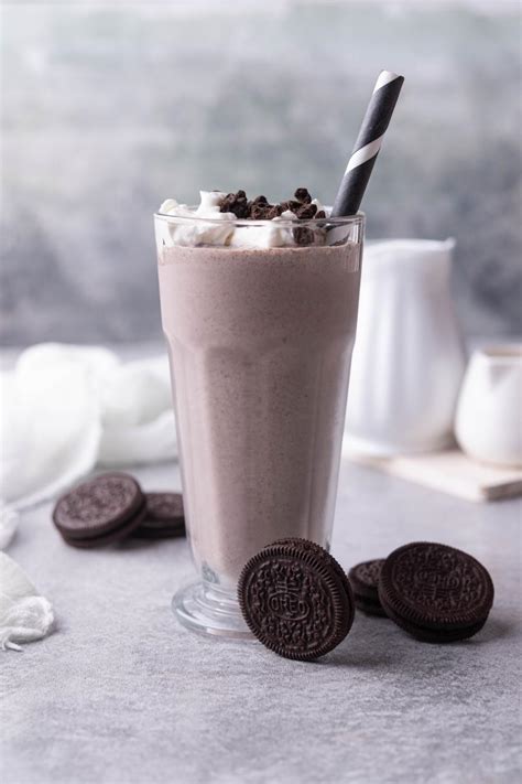 McDonald's Oreo McFlurry | Easy To Make In Only 1 Minute