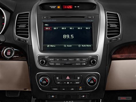 2014 Kia Sorento: 48 Interior Photos | U.S. News