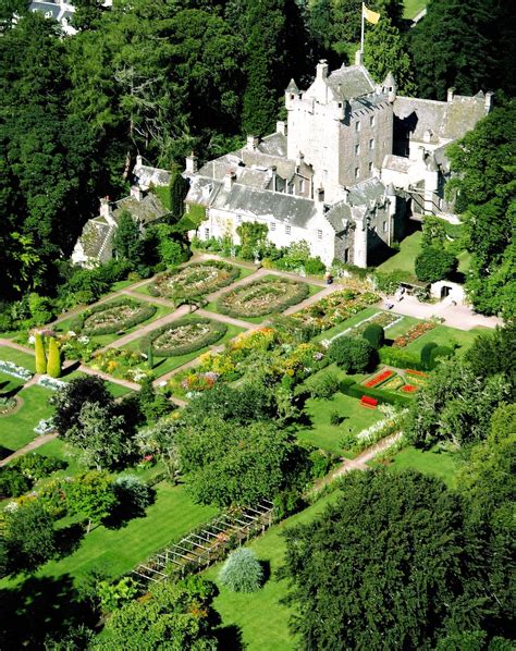 cawdor castle - Google Search | Cawdor castle, British castles, Castle