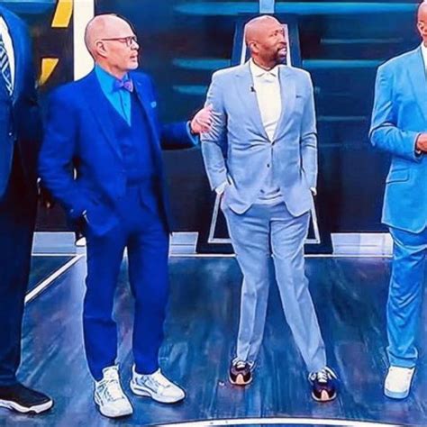 Inside the NBA viewers spot Kenny Smith's 'inverted knees' and beg TNT ...