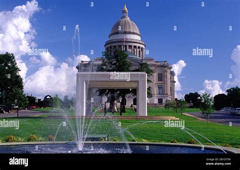 Arkansas state capitol dome hi-res stock photography and images - Alamy