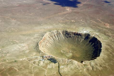 The Giant Barringer Meteor Crater in Arizona » TwistedSifter