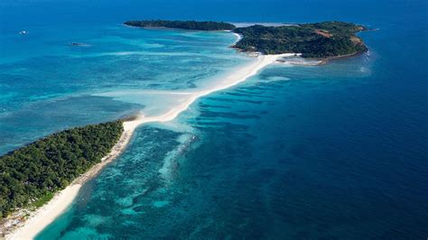 Nosy Be Wonderful Island at Madagascar - Gets Ready