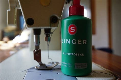 What Kind of Oil Can You Use On a Sewing Machine (Guide To Lubricating Sewing Machines ...