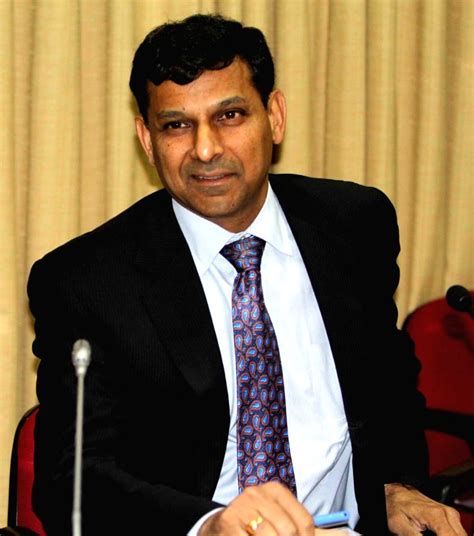 RBI Governor Raghuram Rajan announces new monetary policy