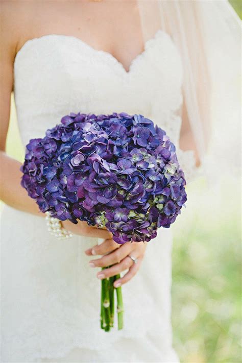 18 Beautiful breathtaking hydrangea bouquet wedding | Purple hydrangea bouquet, Hydrangea ...