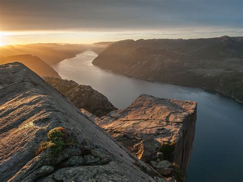The Pulpit Rock hike - Activity Norway - Local Tour Organizer