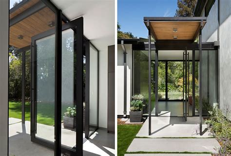 12 Extraordinary Houses With Glass Front Doors