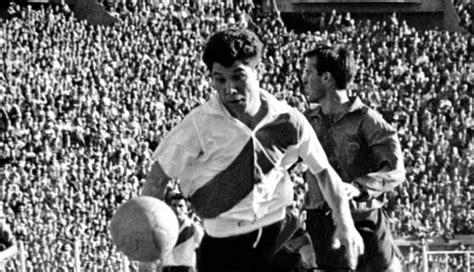 1961 Ballon d'Or Winner: Omar Sivori. The Forgotten Legend Of Europe - History Of Soccer