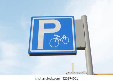 Bike Parking Sign Stock Photo 323294501 | Shutterstock