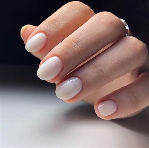 [UPDATED] 35+ Minimalist Milky White Nails