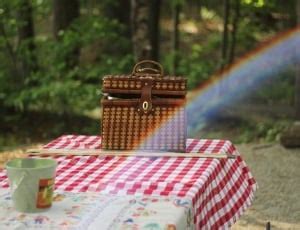 brown wooden picnic table free image | Peakpx