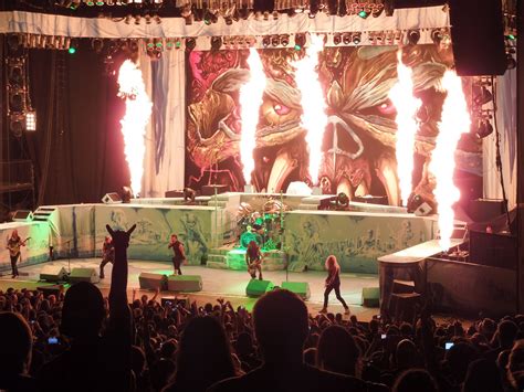 LIVE ROCK GIG: Iron Maiden Concert Photos and Setlist - Maiden England North American Tour ...