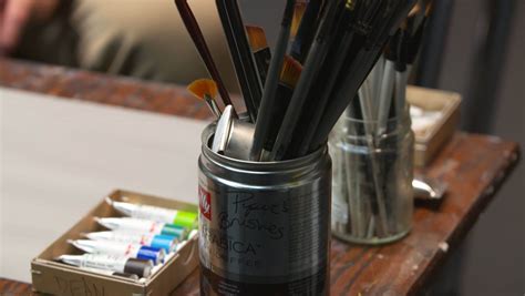 Five Oil Painting Supplies You Need As A Beginner Artist