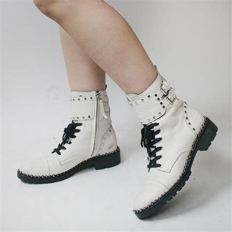 Sam Edelman Women's White Boots | Depop