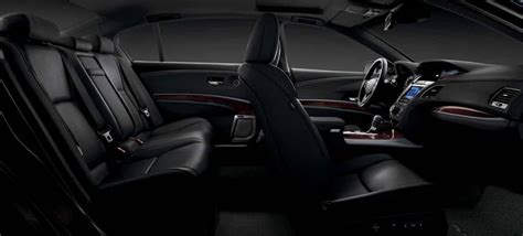 2017 Acura RLX Interior