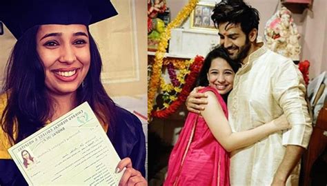 Kartik Aaryan Is Proud Of His Sister Kritika Who Fulfilled Their Parents' Wish Of Becoming A Doctor