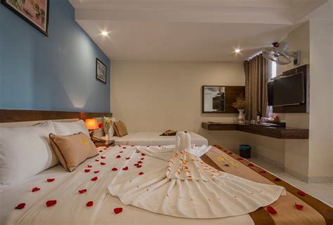 Sapphire Hotel Rooms: Pictures & Reviews - Tripadvisor