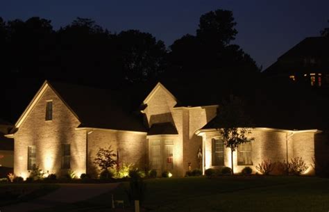 4 Ways to Use Uplights | Outdoor Lighting | Rensen House of Lights