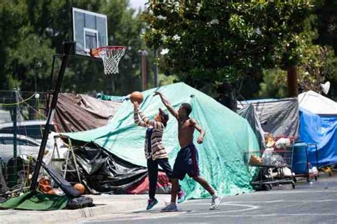 Report: Homeless population rises 9% in Los Angeles County – Daily News