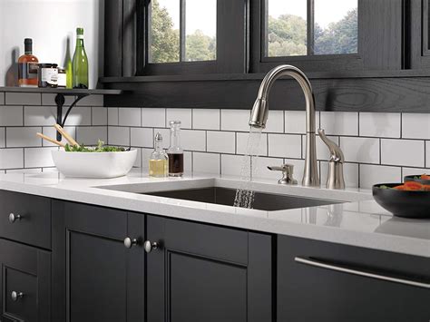 Top 10 Best Kitchen Sink Faucets in 2023 Reviews | Guide