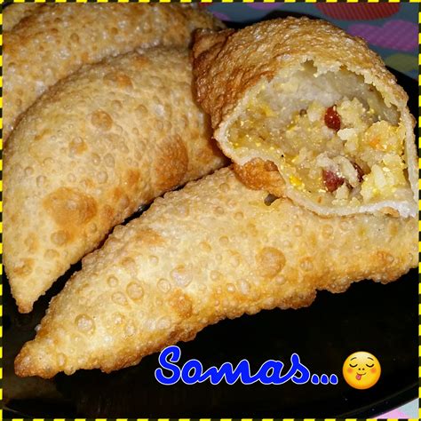 Priya's kitchen: Sweet Somas recipe/ Diwali recipes