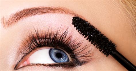 Make up tips and tutorials: 17 Mascara Tips and Tricks