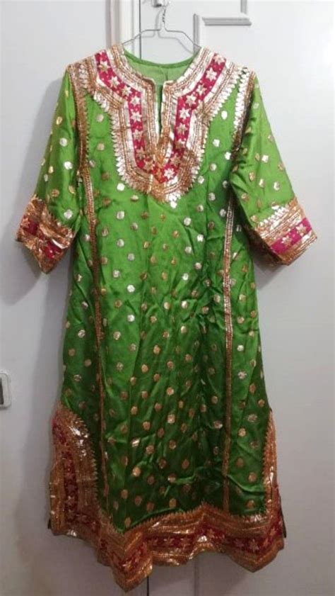 A Traditional Kashmiri Dress Pheran | HubPages