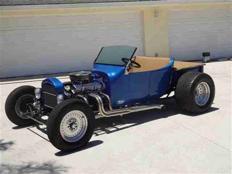 Ford T-Bucket Roadster - Cars-On-Line.com