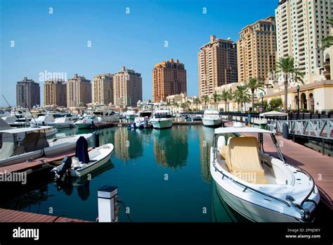 Marina at the Pearl - Qatar Stock Photo - Alamy